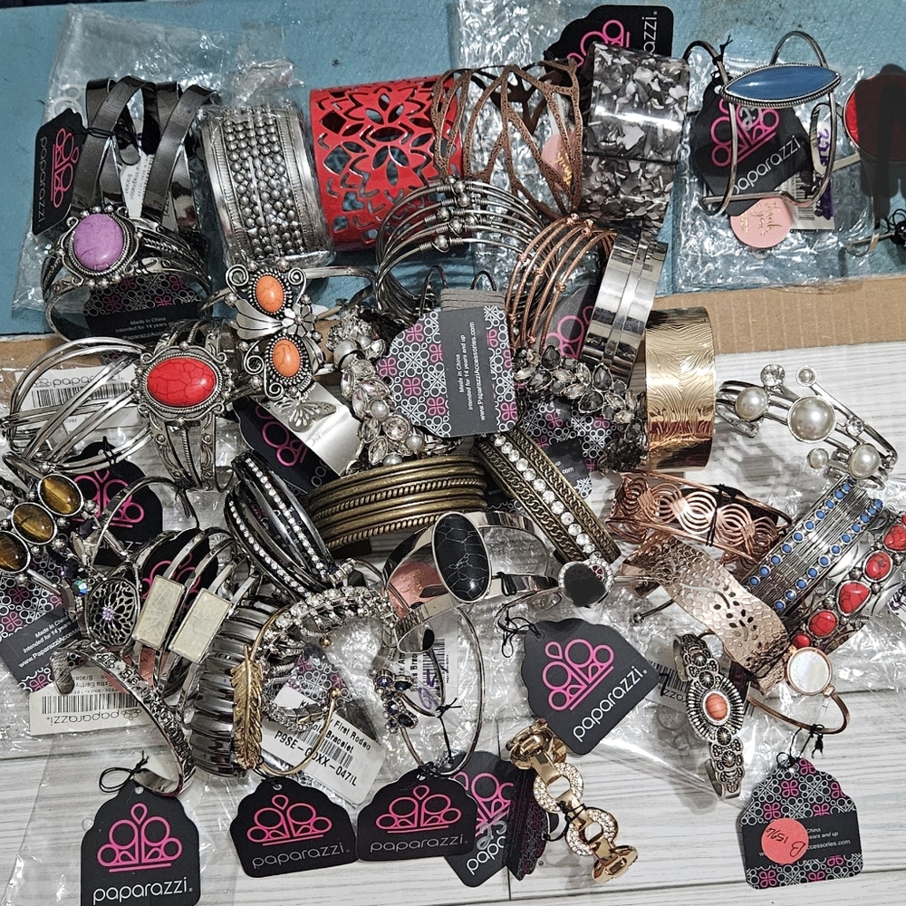 Paparazzi Lor Women's Cuff/bracelet Lot